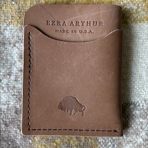 Ezra Arthur Made In USA Versatile Taupe Leather Pocket Caddy Organizer Wallet